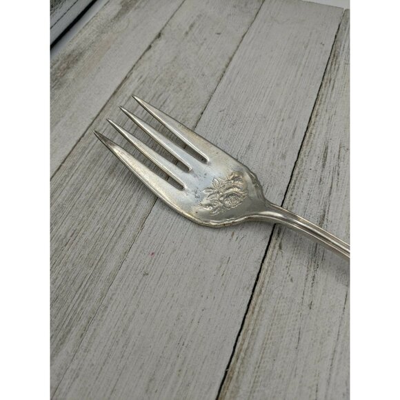 Oneida Community Reliance Plate Bridal Rose aka LA Rose Cold Meat Fork - Picture 3 of 7